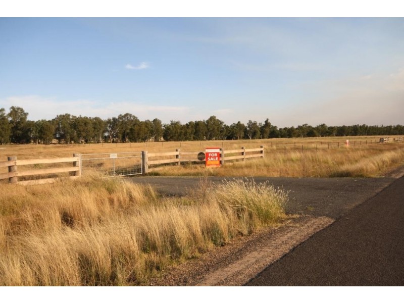 191, 197, 223 Riverside Drive, Narrabri NSW 2390