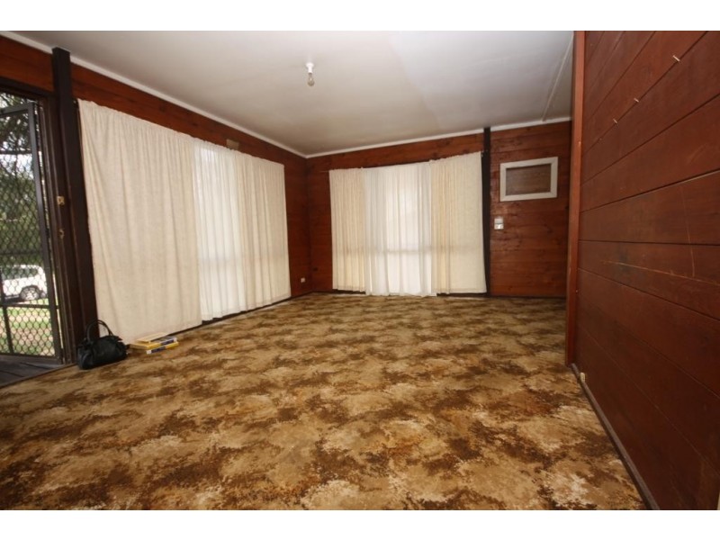 22 Charles, Wee Waa NSW 2388
