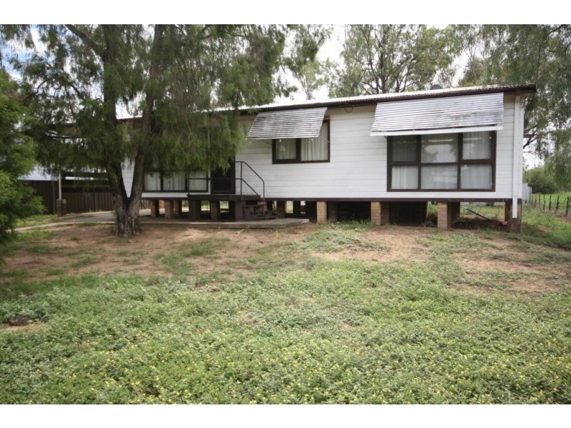 22 Charles, Wee Waa NSW 2388