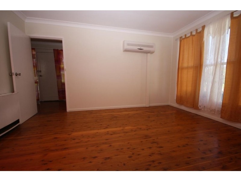 10 Park Crescent, Narrabri NSW 2390