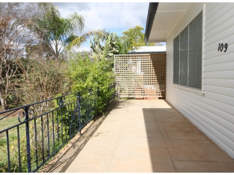 109 Gibbons Street, Narrabri NSW 2390