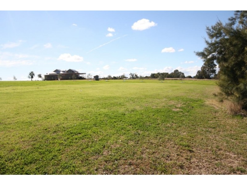 91 Riverside Drive, Narrabri NSW 2390