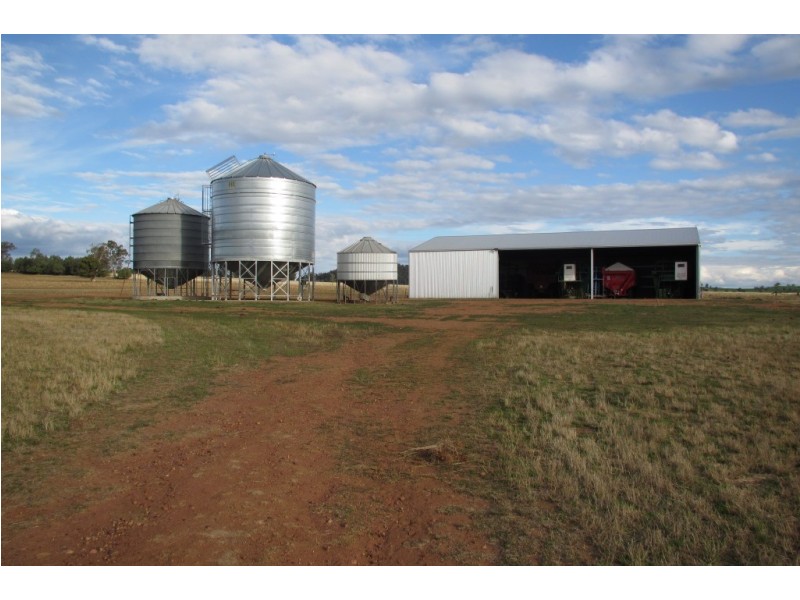 “Glen Alvion” Glencoe Road, Emerald Hill NSW 2380