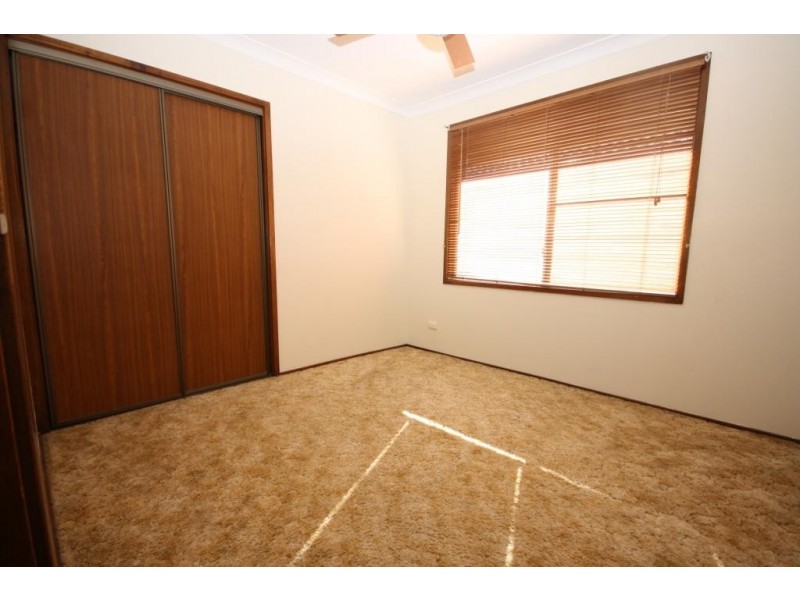 10 Lenore Crescent, Wee Waa NSW 2388