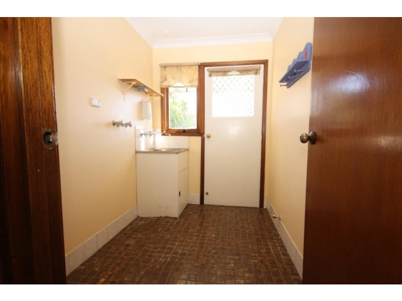 10 Lenore Crescent, Wee Waa NSW 2388