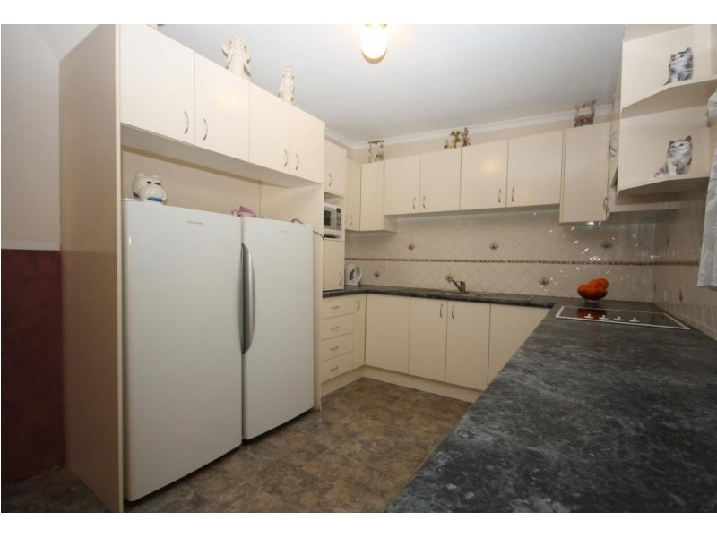 14 Maitland Street, Wee Waa NSW 2388