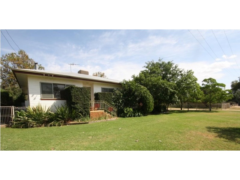 13 Adams Street, Narrabri NSW 2390
