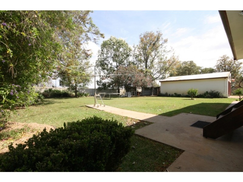 13 Adams Street, Narrabri NSW 2390