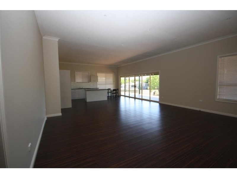 6 Peele, Narrabri NSW 2390