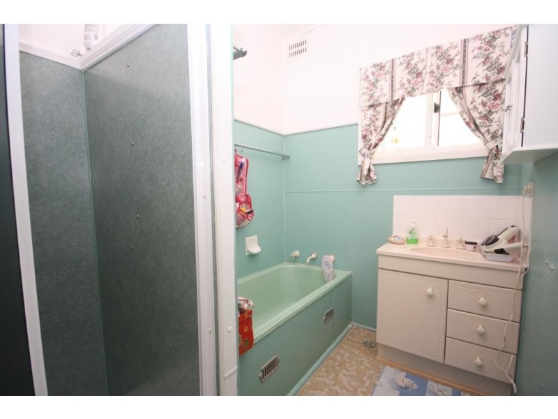 141 Rose Street, Wee Waa NSW 2388