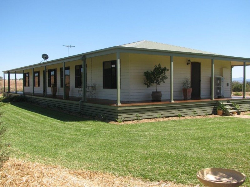 18 Greylands road, Narrabri NSW 2390