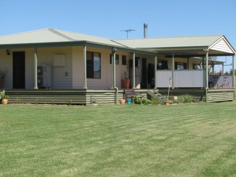 18 Greylands road, Narrabri NSW 2390