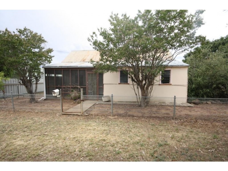 8 Burigal Street, Narrabri NSW 2390