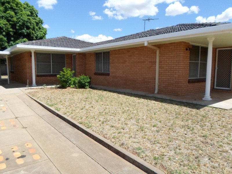 2/30 Pike Street, Gunnedah NSW 2380