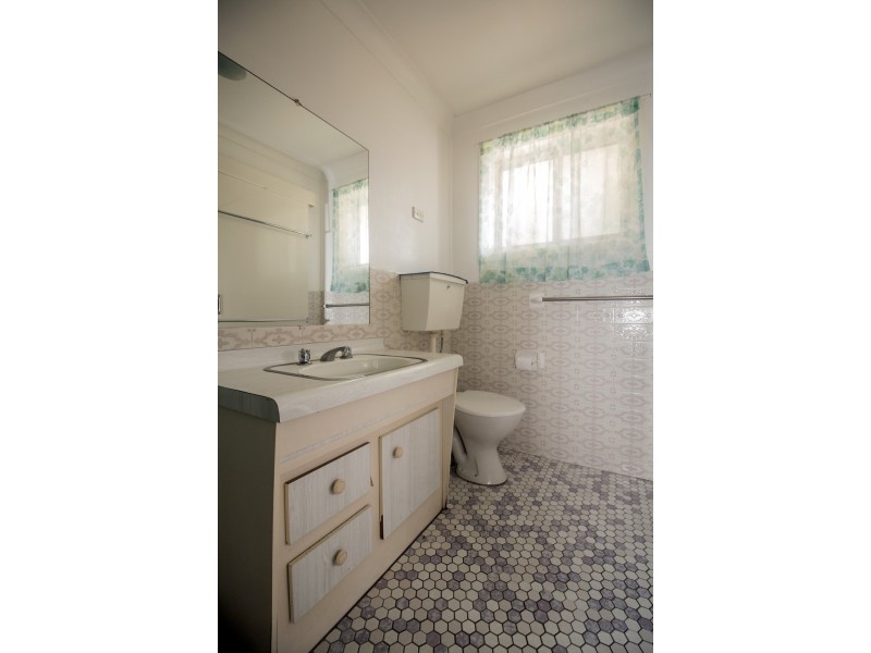 2/30 Pike Street, Gunnedah NSW 2380