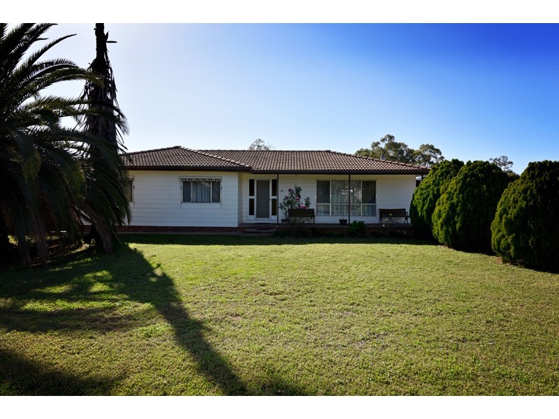 20 Parnell, Curlewis NSW 2381