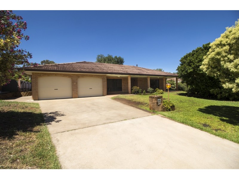 21 Palmer Crescent, Gunnedah NSW 2380