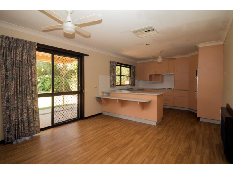 21 Palmer Crescent, Gunnedah NSW 2380