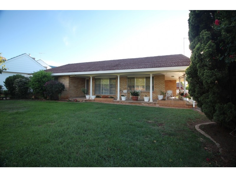 19 Breen Street, Gunnedah NSW 2380