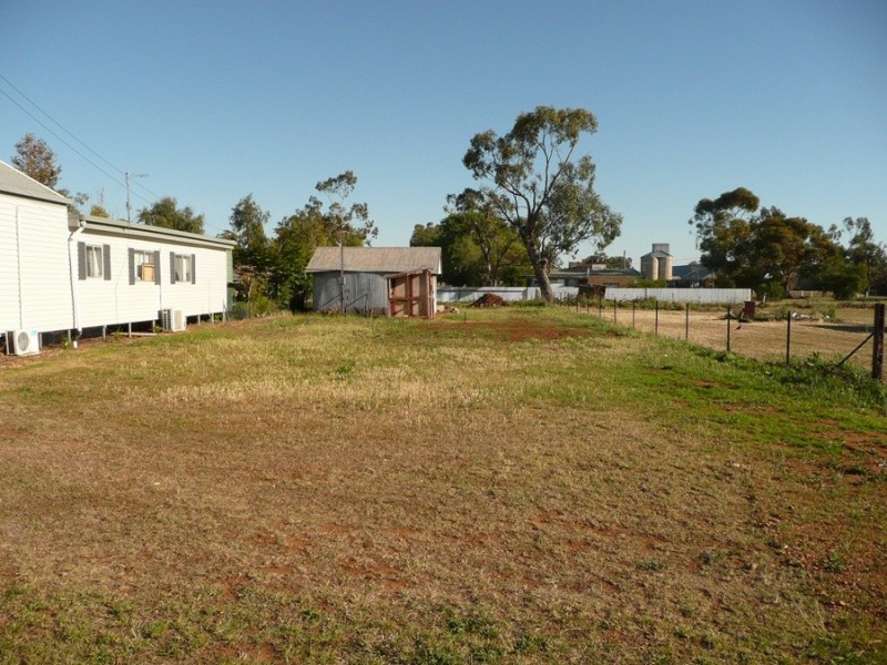 6 Pine st, Curlewis NSW 2381