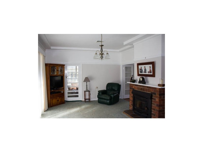 96 Martin Street, Coolah NSW 2843