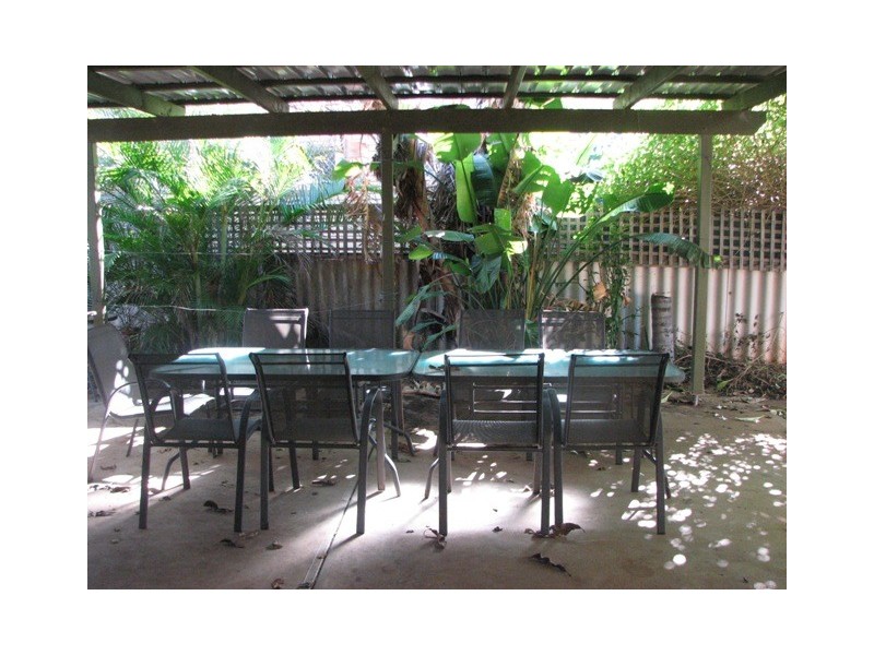 32 GRANBERRY DRIVE, Carnarvon WA 6701