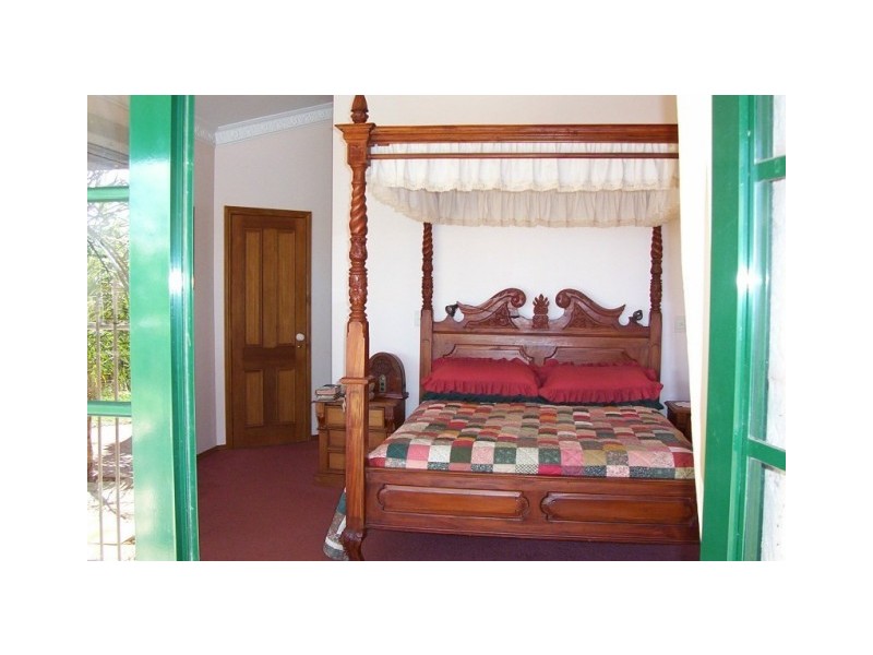 2 BIRD STREET, Carnarvon WA 6701