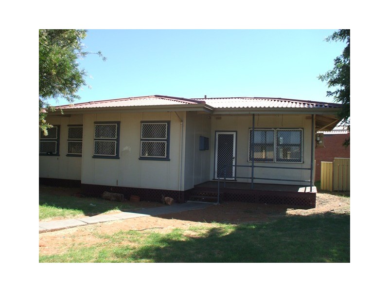 11 KILLICOAT STREET, Carnarvon WA 6701