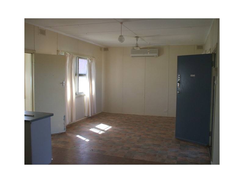 11 KILLICOAT STREET, Carnarvon WA 6701