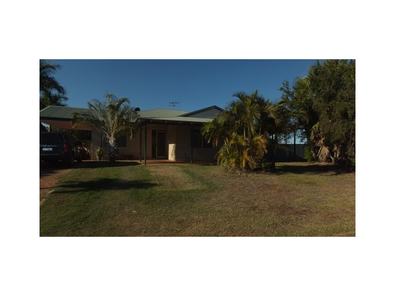 2 SNOOK COURT, Carnarvon WA 6701