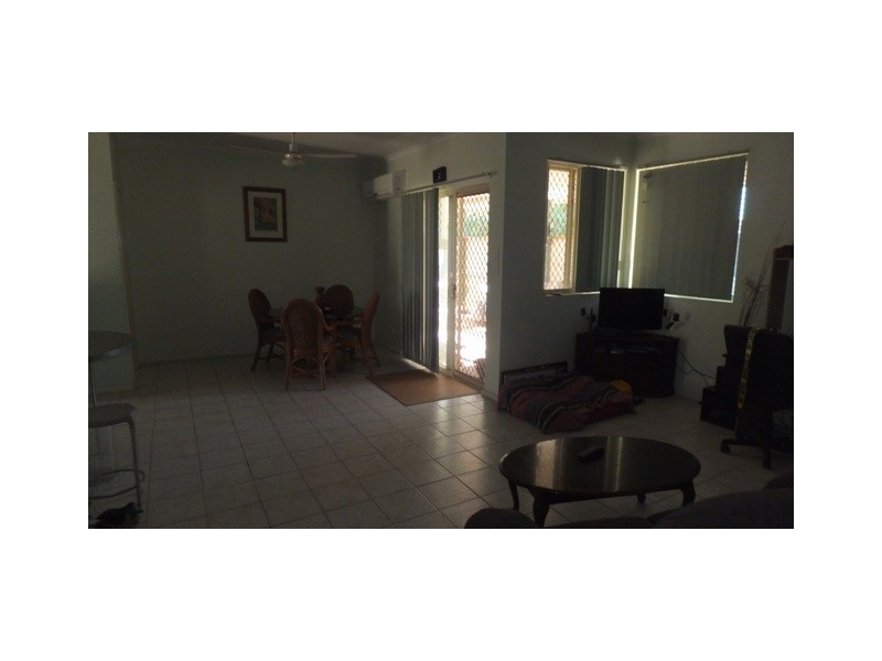 2 SNOOK COURT, Carnarvon WA 6701