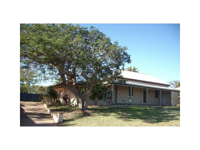 17 HILL STREET, Carnarvon WA 6701