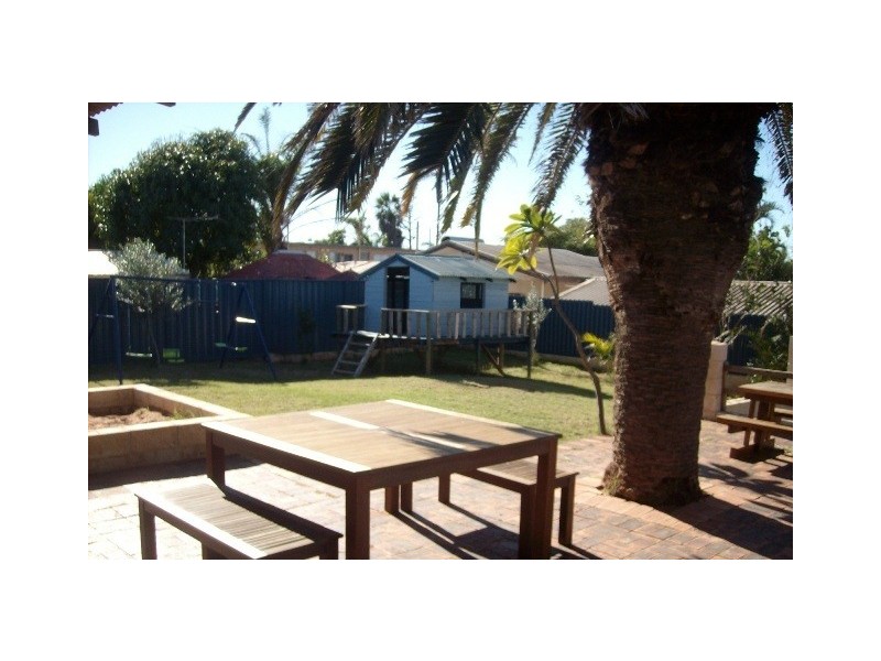 17 HILL STREET, Carnarvon WA 6701