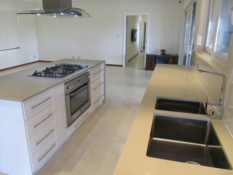 11 JAAGA COVE, Carnarvon WA 6701