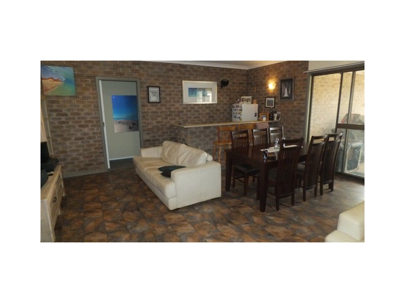 2 EWING PLACE, Carnarvon WA 6701