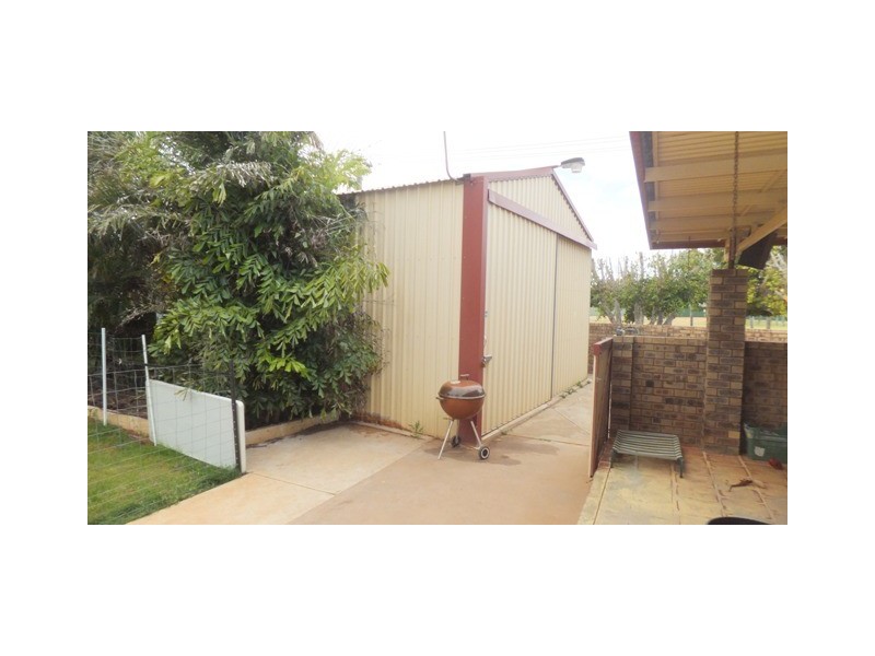2 EWING PLACE, Carnarvon WA 6701