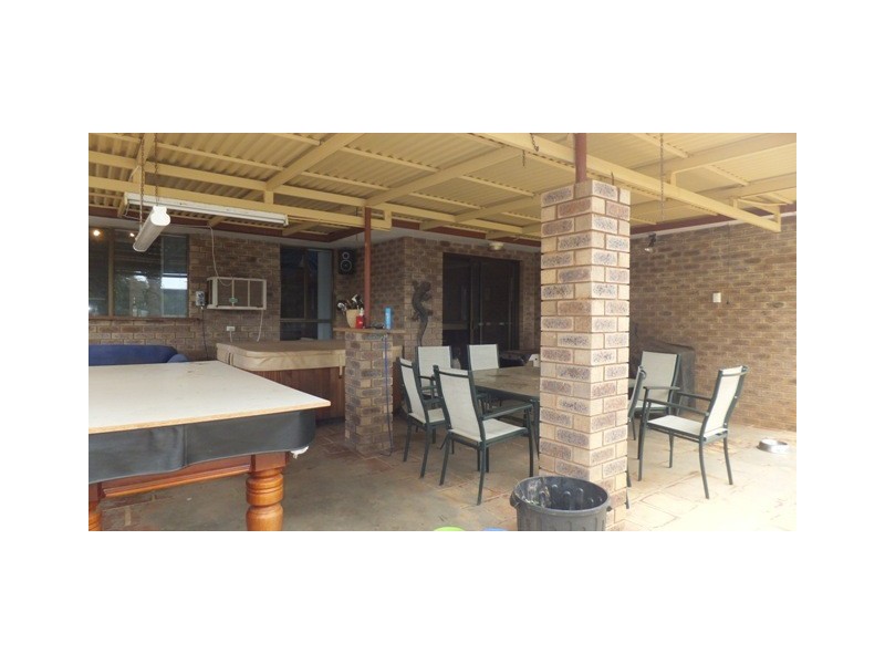 2 EWING PLACE, Carnarvon WA 6701