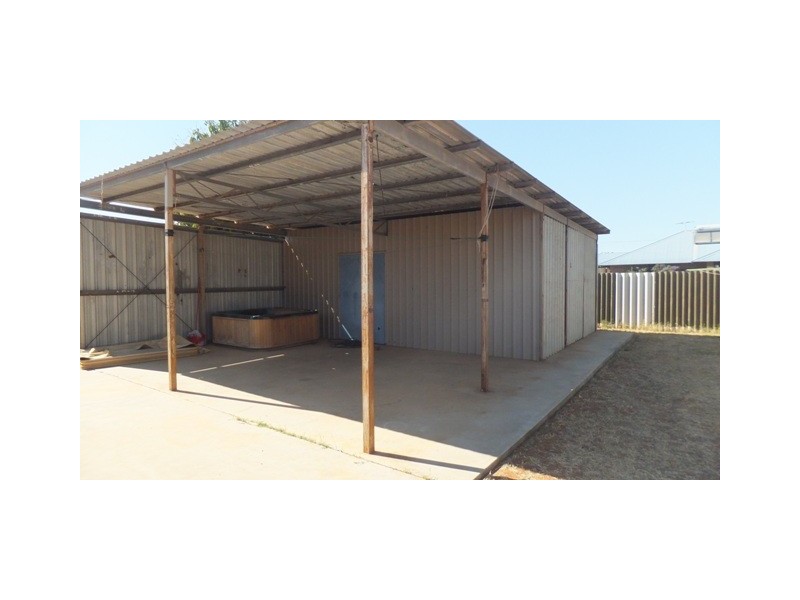 10 Shallcross Street, Carnarvon WA 6701