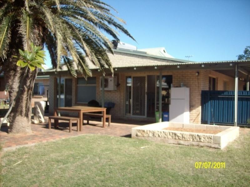 17 HILL STREET, Carnarvon WA 6701