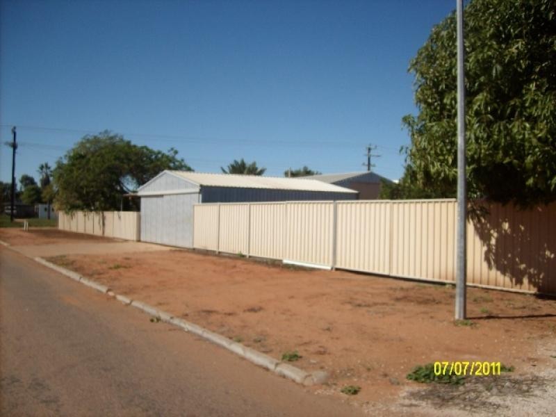 25 ANGELO STREET EAST, Carnarvon WA 6701