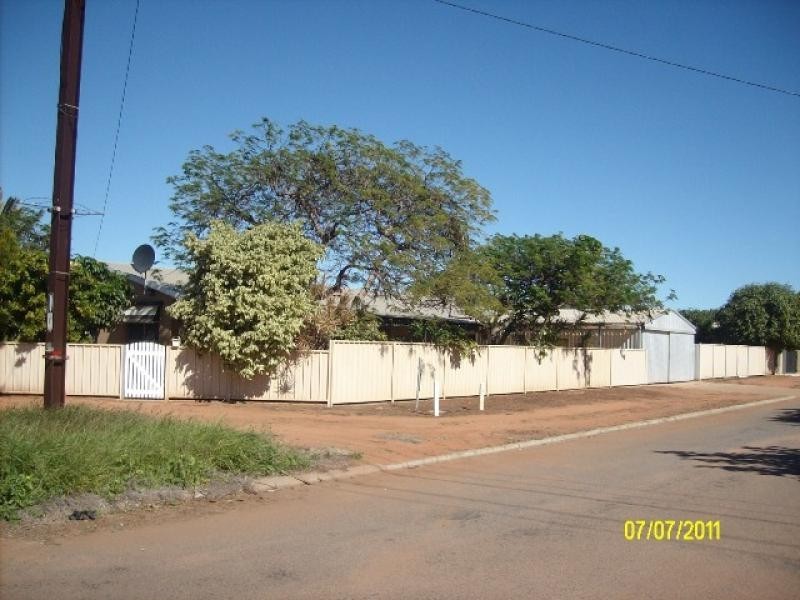 25 ANGELO STREET EAST, Carnarvon WA 6701