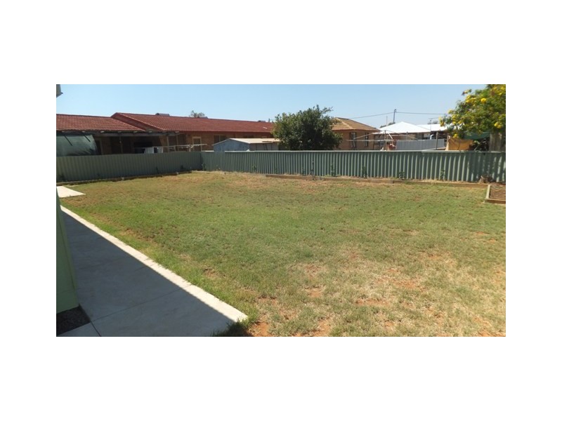 73B RUSHTON STREET, Carnarvon WA 6701