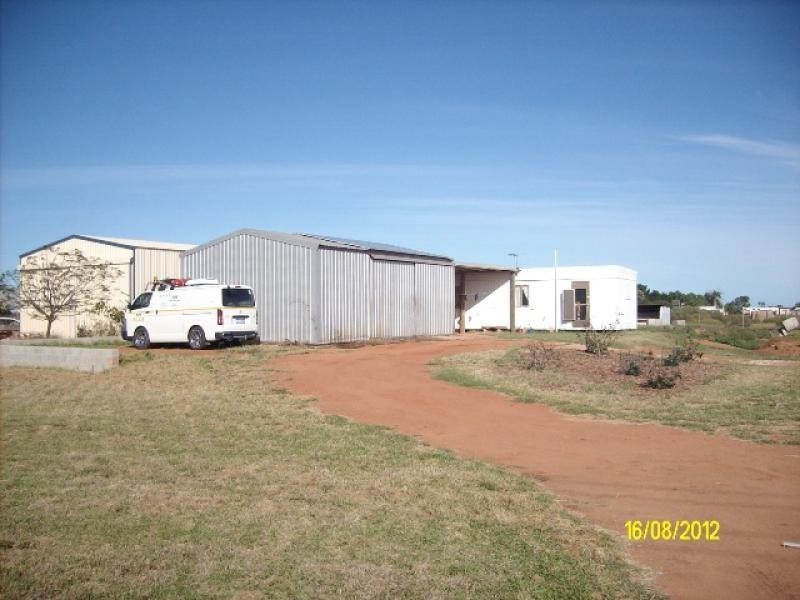 142 BOUNDARY ROAD, Carnarvon WA 6701