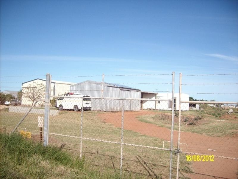 142 BOUNDARY ROAD, Carnarvon WA 6701