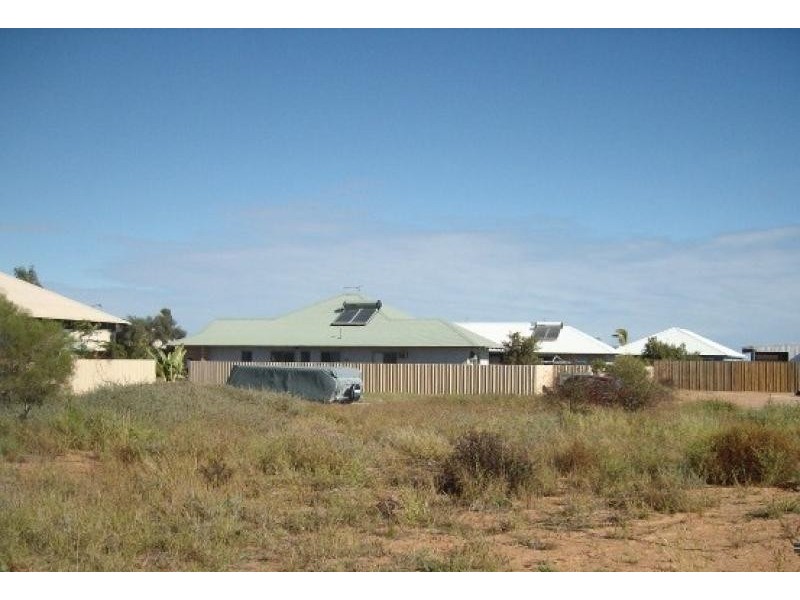 20 Mindirra Crescent, Carnarvon WA 6701