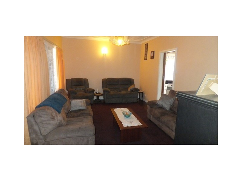 33 DOUGLAS STREET, Carnarvon WA 6701