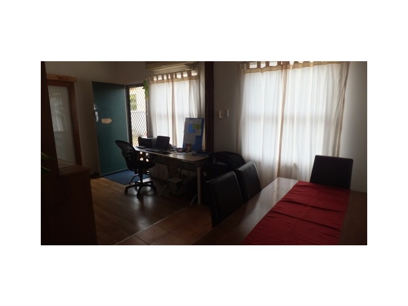 33 DOUGLAS STREET, Carnarvon WA 6701