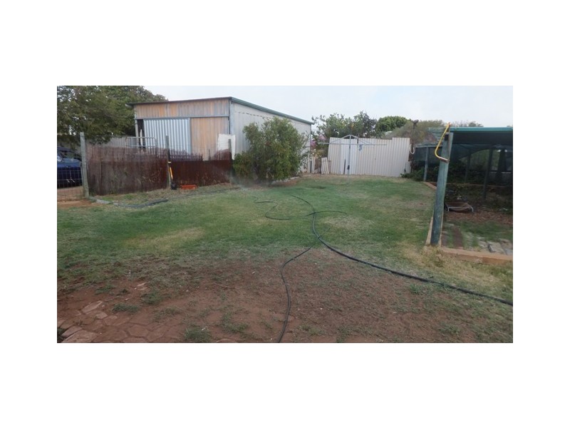 33 DOUGLAS STREET, Carnarvon WA 6701