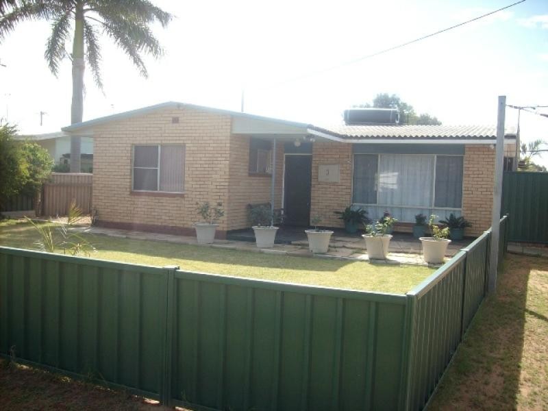 3 SMITH STREET, Carnarvon WA 6701