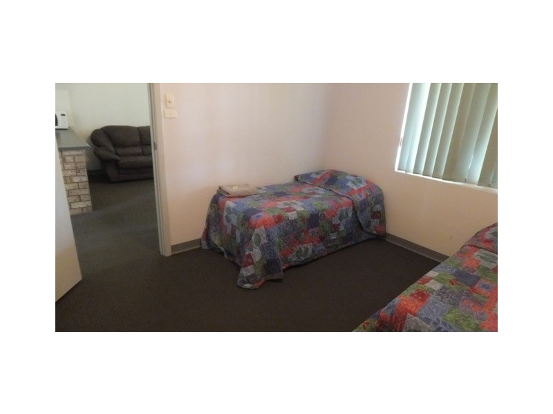 Unit 6 , 120 Robinson Street, Carnarvon WA 6701